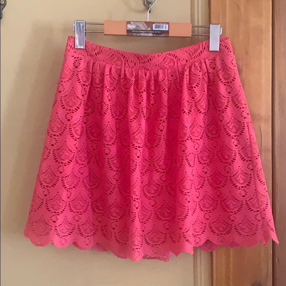 Pink lace mini skirt - size 7 - fits like a small